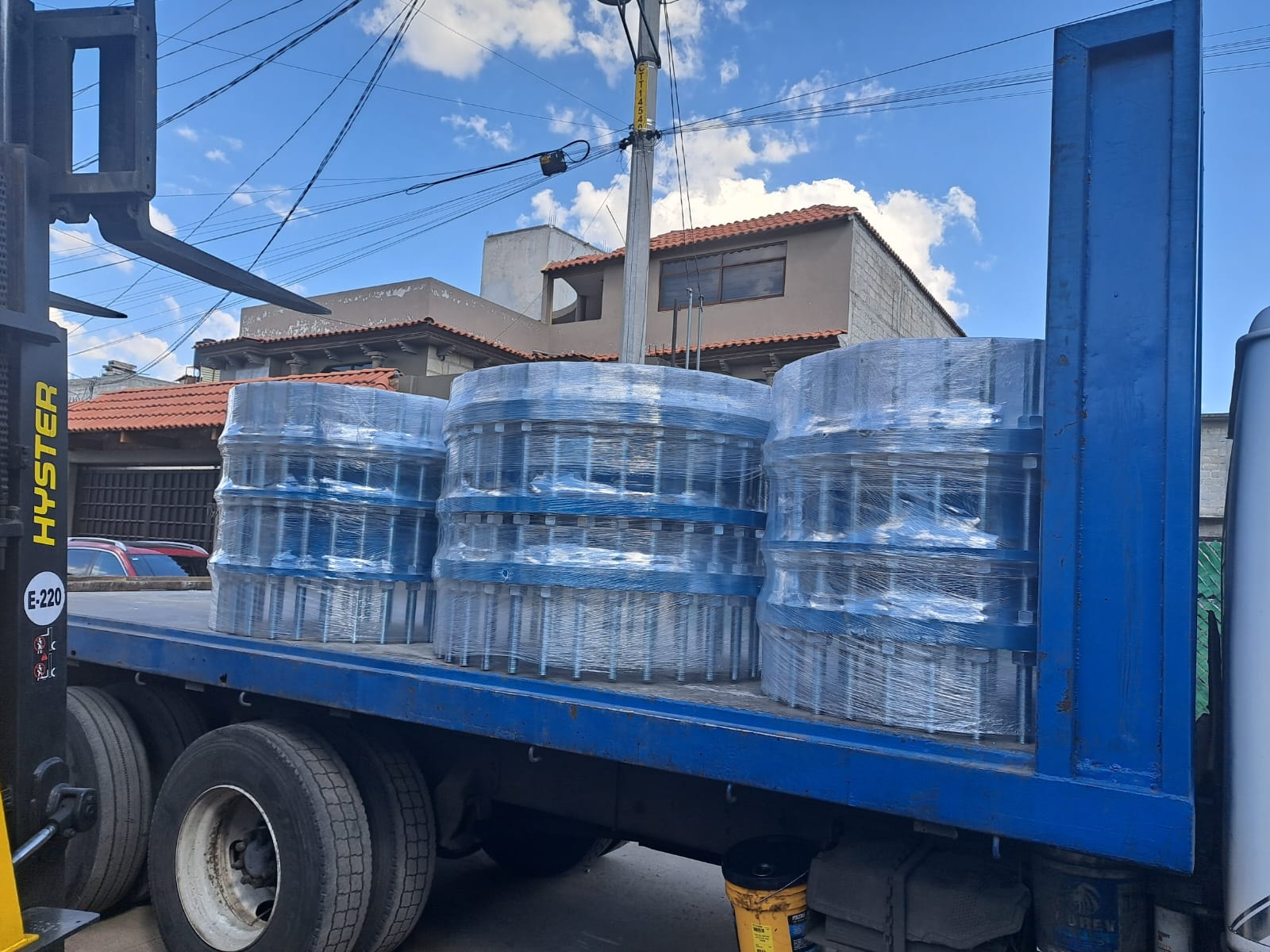 Transportación de Carretes de Desmontaje Santek a cliente